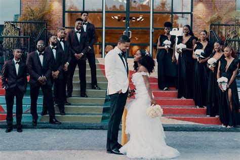 Check Out This Philly Couple’s Modern Black And White Wedding