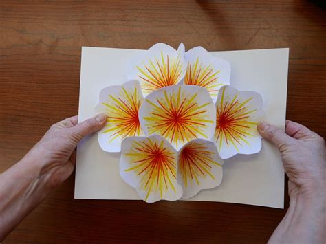 How To Make A Bouquet Flower Pop Up Card Pop Up Flower Cards Flower