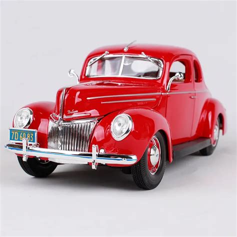 Maisto 118 1939 Ford Deluxe Red Car Diecast 2559893mm Classic Motorcar Diecast Old Famous