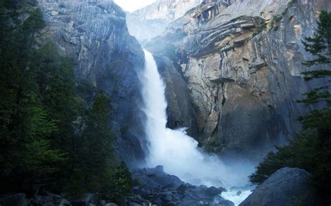 320x568 Resolution Green Tree Waterfall Mountains Nature Yosemite