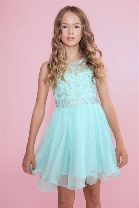 Pin By Sonia Sanctis On Dress Formal Simple In 2021 Girls Dresses