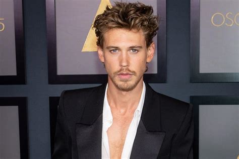 Austin Butler Reveals His Date For The 2023 Golden Globes His Sister