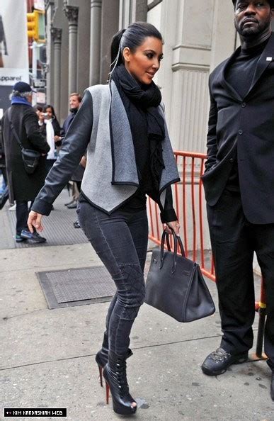 Kim Is Spotted With Kourtney In Soho Visiting Their DASH Store 11 8 10