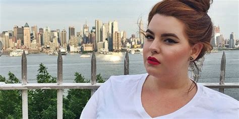 Model Tess Holliday Calls Out Inconsistent Sizing On Plus Size Clothing