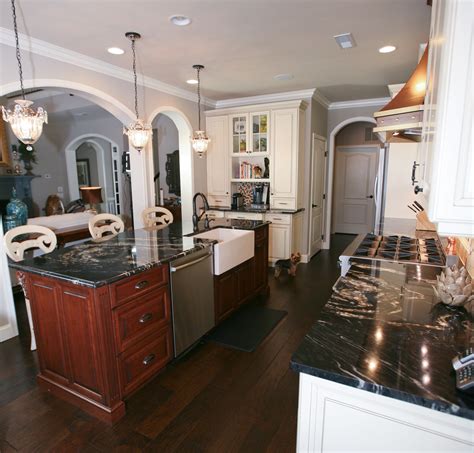 Kitchencabinetsreviews.com is the best source online for kitchen cabinets reviews. Top Rated Kitchen Farmingdale New Jersey by Design Line Kitchens