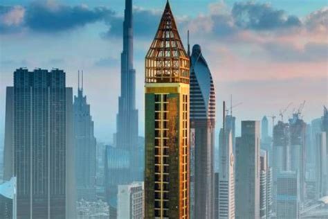 Setting Records Dubai Opens Worlds Tallest Hotel