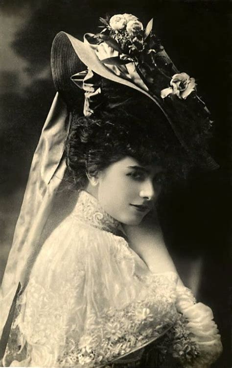 30 Vintage Portrait Photos Of Beauties With Chapeau From The Late 19th