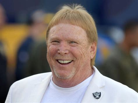 Probably no haircut in human history has communicated as devastating a summation of its owner's entire life as the insane orange moe howard bowl cut sported by oakland raiders owner mark davis. Sapakoff: Raiders owner Mark Davis talks 'Clemson West ...