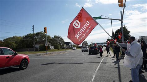 Gm Canadian Autoworkers Union Unifor Reach Deal To End Strike