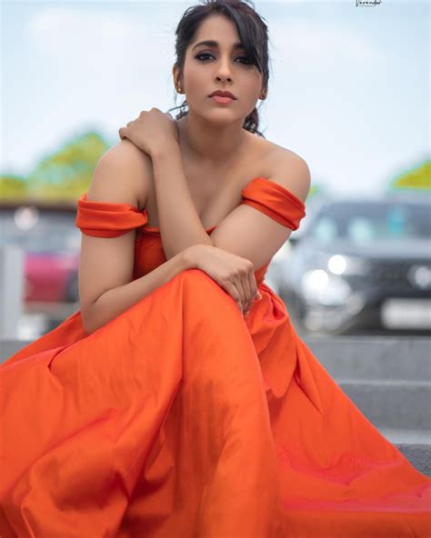 Anchor Rashmi Gautam Latest Pics In Orange Dress Anchor Rashmi Photos Goes Viral In Social Media