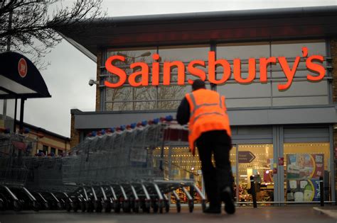 Perfect for boy's birthday cakes. Stephen Foster: Sainsbury's Christmas Advert Helps Ad ...