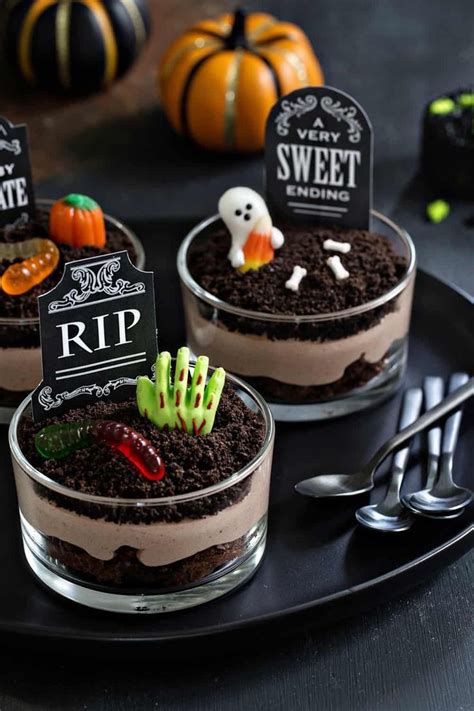 Brownie Dirt Pudding Cups Are A Delicious Halloween Dessert Simple To