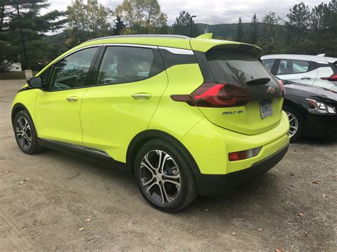 2019 Chevy Bolt And Its New Shock Color First Look Gm Authority