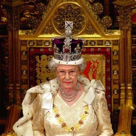 La Reina Isabel En La Apertura Del Parlamento En La Vida De La Reina Isabel II De Reino