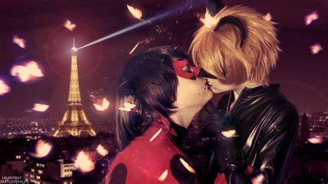 Ladybug And Chat Noir Kiss By Lalasosu2 On Deviantart