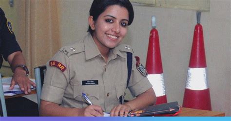 She currently serves as the police commissioner of kollam, kerala. Kerala: Police Commissioner Merin Joseph Travels To Saudi ...
