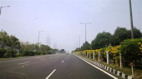 Noida Grnoida Expressway Hinilabh Flickr