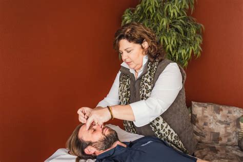 Lisa Treating Pt Head Riverwest Acupuncture Riverwest Acupuncture