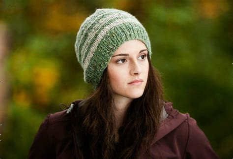 Pin By Sruthi Rahul On Twilight Winter Hats Twilight Kristen