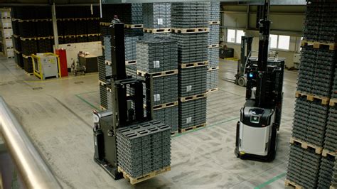 Agv Solutions For Manufacturing Logistics Rocla Agv