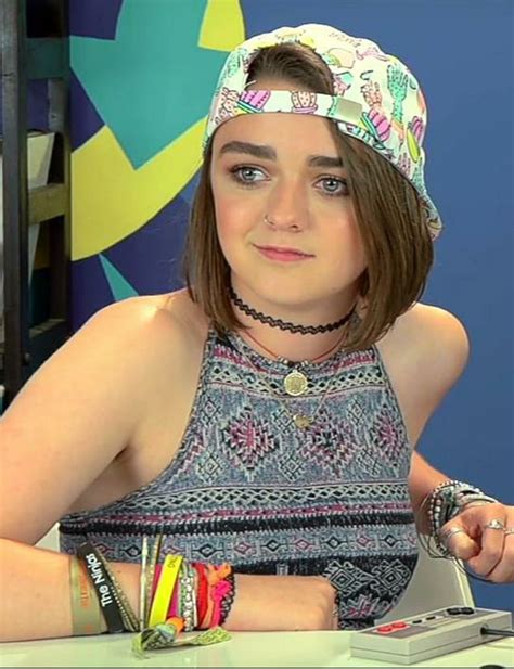 Pin By Scott Durbin On Мэйси уильямс In 2020 Maisie Williams Bikini