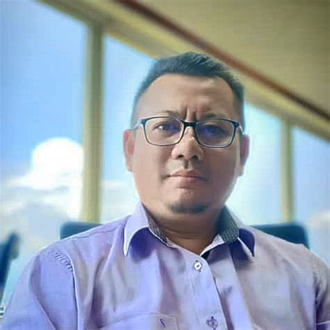 Zainuddin Mohd Salleh Chief Executive Officer Pusat Wakaf Maiwp Sdn