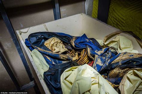 Abandoned Mausoleum In Alabama Shows Decomposing Skeletons Daily Mail