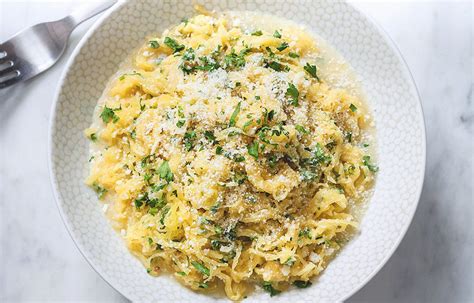 Parmesan Garlic Spaghetti Squash Recipe — Eatwell101