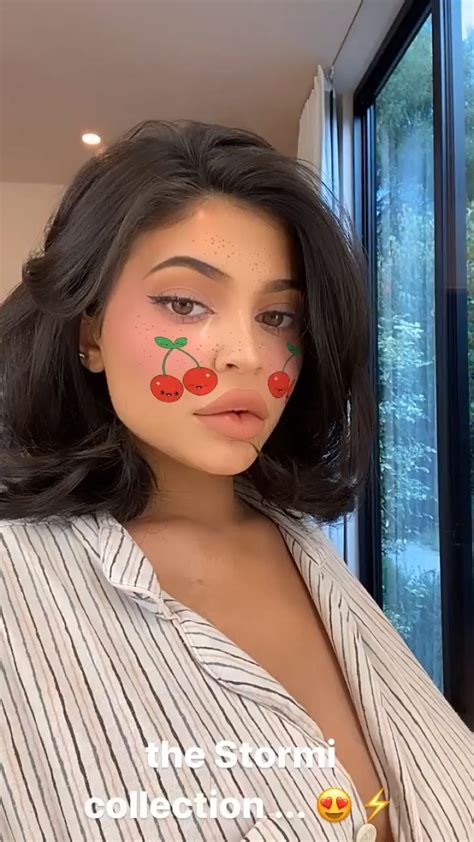 Kylie Jenner Braless Boobs Video Fappenist