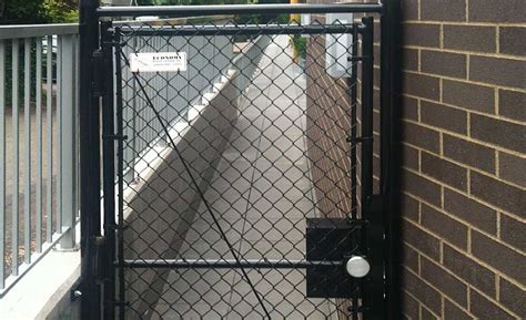 Pic Of Chain ~ Seattle Chain Link Fence And Gate Installation Contractors