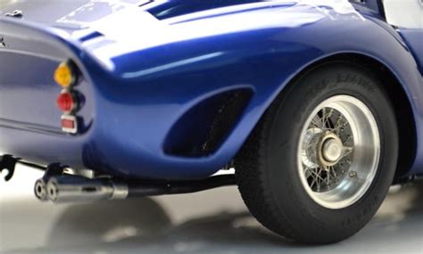 Ferrari 250 gto made by cmc, this car is been made precisely detailed by cmc, really beautiful!!! RARE 1/18 CMC 1962 Ferrari 250 GTO 250GTO (Blue) Diecast Car Model - LIVECARMODEL.com