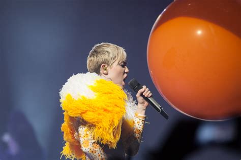 Miley Cyrus Sends Fans Lyrics From Next Album