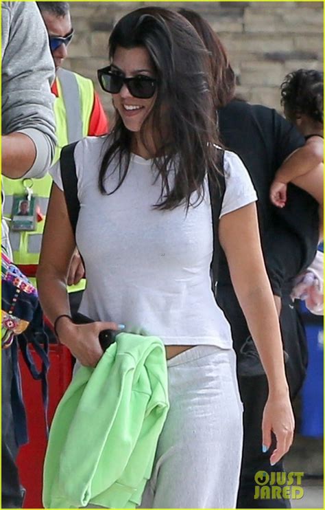 Full Sized Photo Of Kim Kourtney Kardashian Return Home From Costa Rica