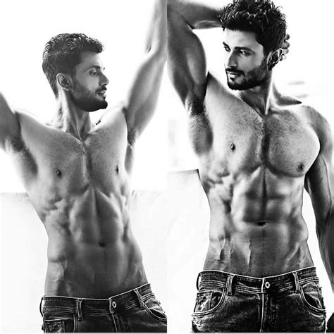 shirtless bollywood men dushyant yadav shirtless indian hunk and model takes it off for the camera