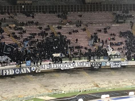 Foto Striscione Dei Tifosi Del Napoli Per Noemi Alcuni Gruppi Ultras