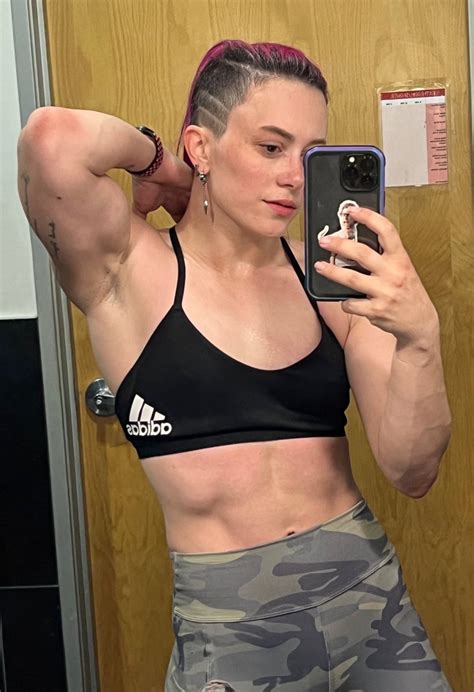 She Rage Princess Of Pain On Twitter A Variety Of Gym Selfies