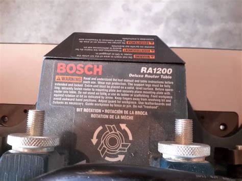 Bosch Ra 1200 Deluxe Router Table And Roll Of Dust Hose Tools