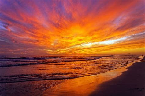 Fiery Sunset In Newport Beach Sunset Pictures Sunset Sunrise Beach