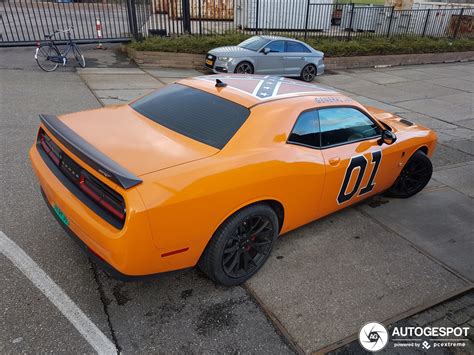 Dodge challenger hellcat on a the dodge challenger srt hellcat is a high performance variant of the challenger equipped with a. Dodge Challenger SRT 392 2015 - 30 January 2019 - Autogespot