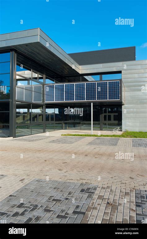 Solar Panels Office Building Hi Res Stock Photography And Images Alamy