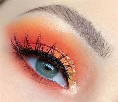 Orange Makeup Look Eyemakeupglitter In 2020 Orange Makeup Makeup Eyeliner Aesthetic Makeup