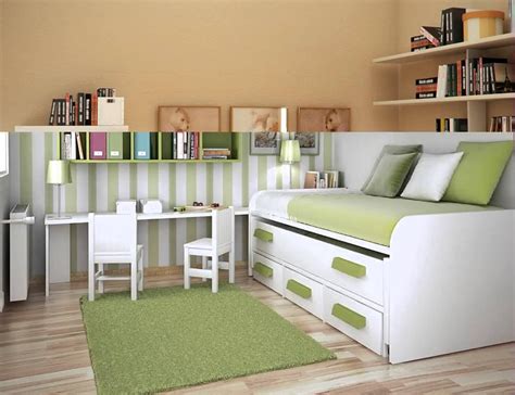 Cara menghias kamar tidur yang sempit agar luas dan menarik. Desain Kamar Tidur 2x2