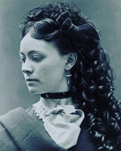6 Outrageous 1890s Long Hairstyles For Women