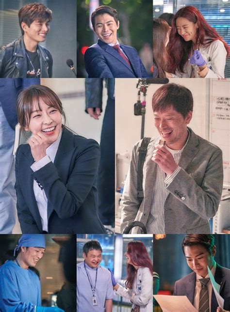 Jung Jae Young Jung Yoo Mi Lee Yi Kyung And More Are All Smiles