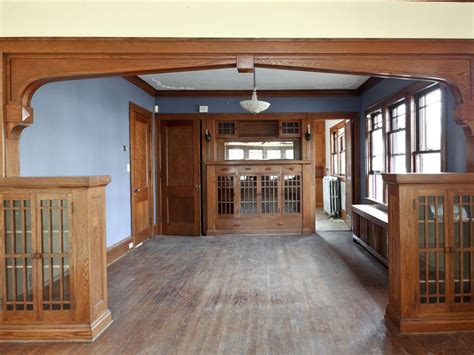 598 bungalow interior premium high res photos. 1920s Bungalow Restoration on Rehab Addict | Bungalow ...