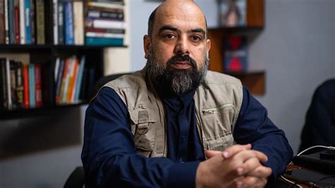 Afghanischer Journalist Bilal Sarwari Hat Afghanistan Verlassen Blick