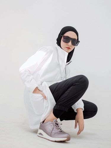 8 Inspirasi Style Hijab Untuk Olahraga Dari Selebgram