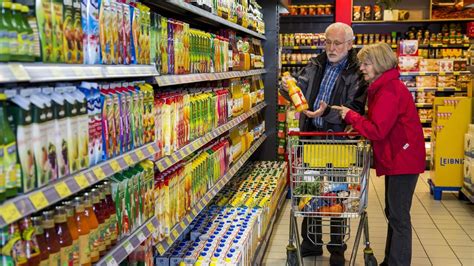Coronavirus Deutsche Supermärkte Zögern Bei Hilfe Für Senioren Sternde