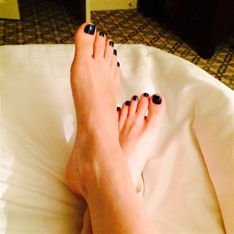 Katheryn Winnicks Feet