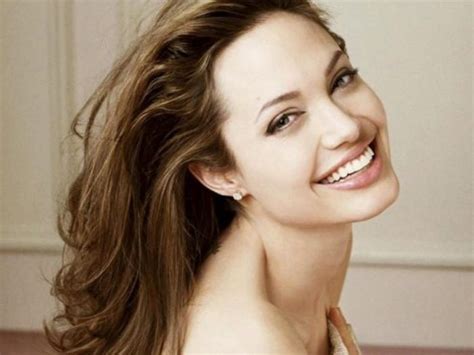 1_ حاولت ذات مرة استئجار شخص لقتلها. 153 مليون دولار إيرادات فيلم «Maleficent: Mistress of Evil ...